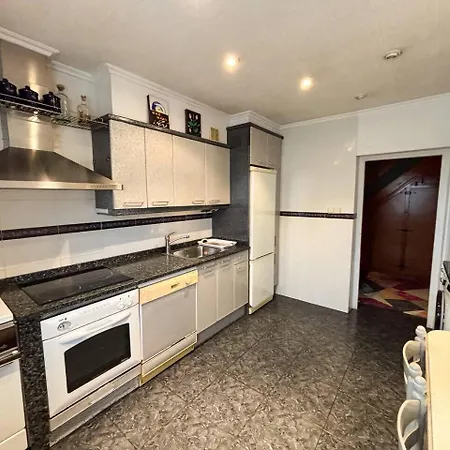 Casa Familiar Etxabe-enea * Lasarte Oria