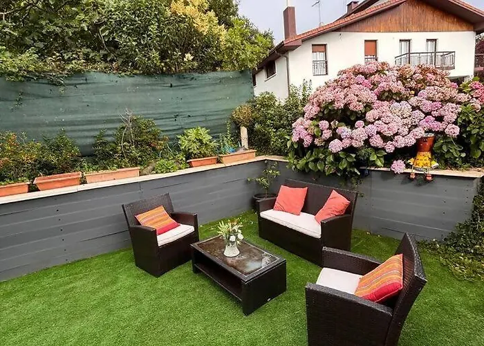 Casa Familiar Etxabe-enea * Lasarte Oria