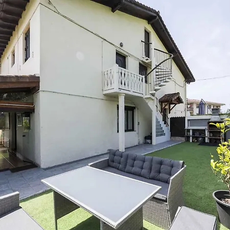 Casa Familiar Etxabe-enea * Lasarte Oria